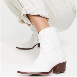 NWOT Free People New Frontier White Western Boots